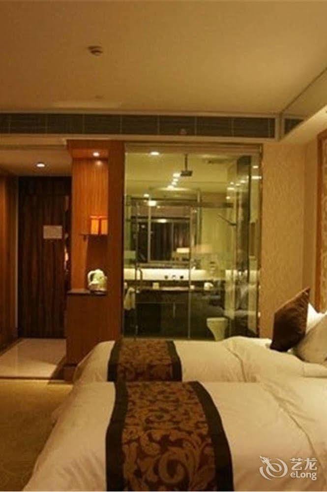 Ehrenburg Hotel Фошан Екстериор снимка