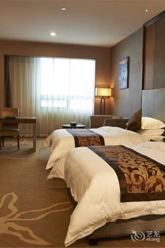 Ehrenburg Hotel Фошан Екстериор снимка