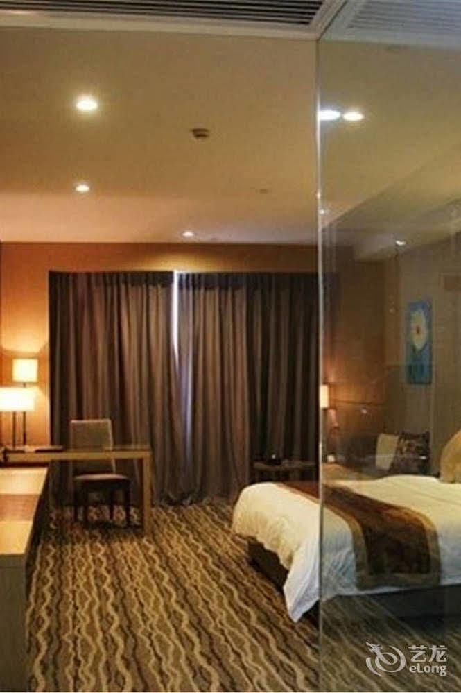 Ehrenburg Hotel Фошан Екстериор снимка